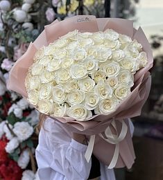 75 голландских роз 60см