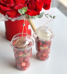 Клубника в стакане + шоколад