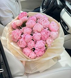 Букет "Feralberry" из пионов