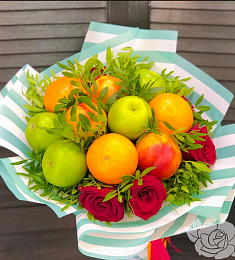 Букет из фруктов и цветов "Лето"