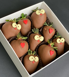 Клубничный бокс "Woow" из клубники в шоколаде